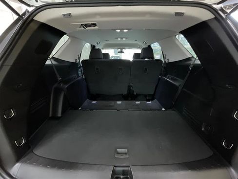 Used 2020 Chevrolet Traverse LS image 19