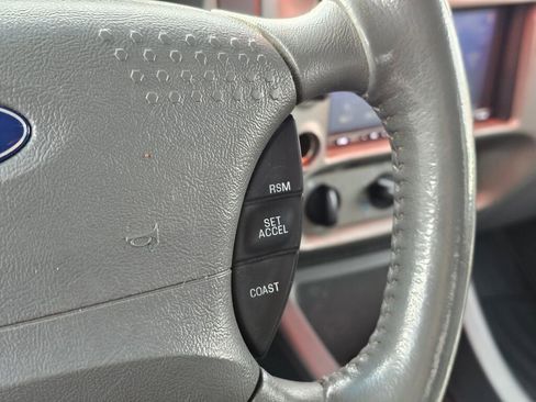 Used 2004 Ford Explorer Sport Trac XLS image 30