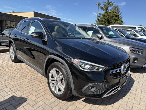 Used 2023 Mercedes-Benz GLA 250 4MATIC image 2