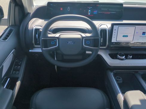 New 2026 Ford Expedition Active AWD/4WD image 16
