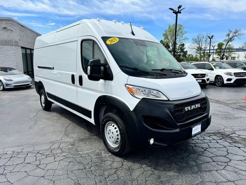Used 2025 RAM ProMaster 2500 w/ Convenience Group FWD image 7