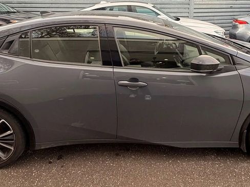 Used 2023 Toyota Prius XLE image 4