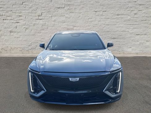 Used 2025 Cadillac Lyriq Sport image 2
