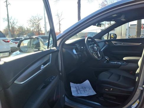 Certified 2024 Cadillac XT5 Luxury image 11