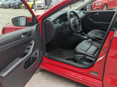Used 2014 Volkswagen Jetta SE image 12