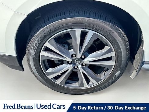 Used 2019 Nissan Pathfinder Platinum image 35