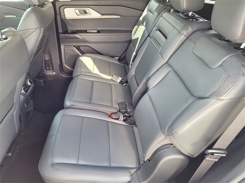 New 2025 Ford Explorer Active w/ Active Comfort Package image 6