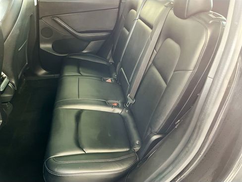 Used 2021 Tesla Model Y 2WD image 23