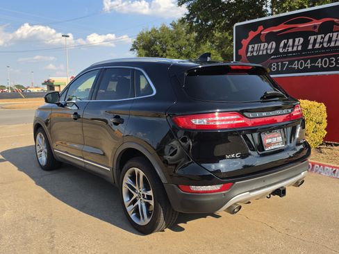 Used 2017 Lincoln MKC Reserve AWD/4WD image 3