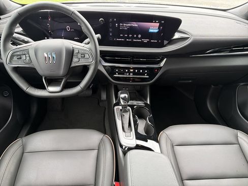 Certified 2025 Buick Envista Avenir FWD image 18