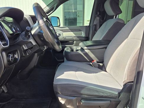 Used 2022 RAM 2500 Big Horn AWD/4WD image 11