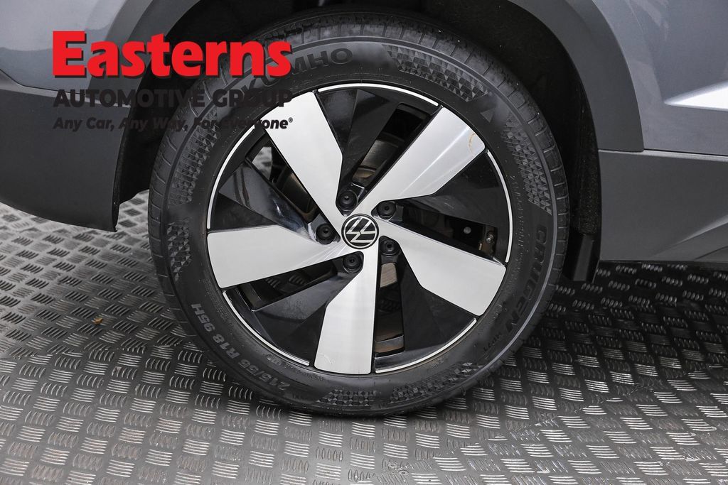 Used 2024 Volkswagen Taos S AWD/4WD image 32