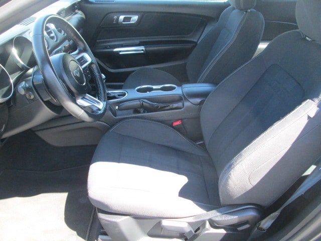 Used 2020 Ford Mustang Coupe RWD image 8