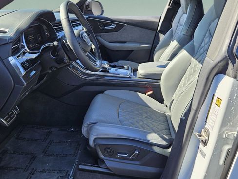 Used 2022 Audi SQ8 Prestige w/ Prestige Package image 42