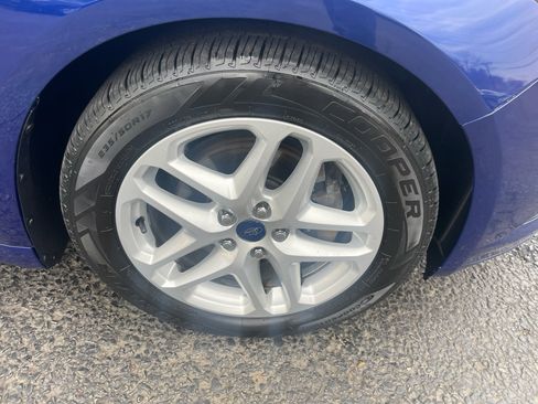 Used 2016 Ford Fusion SE image 12