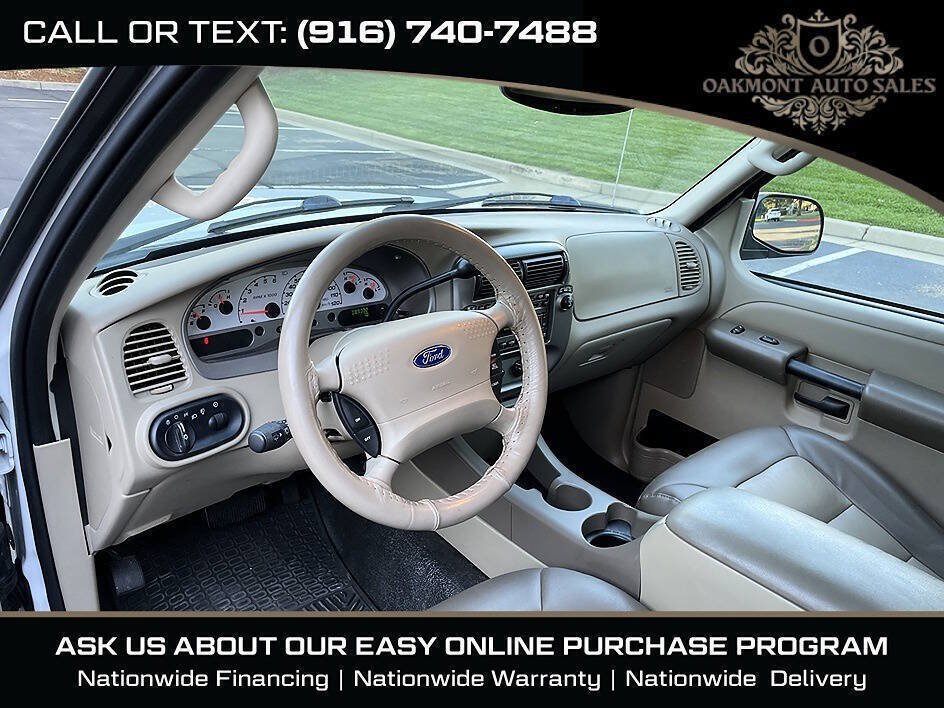 Used 2005 Ford Explorer Sport Trac XLT AWD/4WD image 22