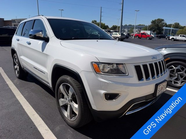 Used 2015 Jeep Grand Cherokee Limited w/ Trailer Tow Group IV AWD/4WD image 3