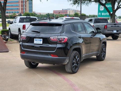 New 2026 Jeep Compass Latitude AWD/4WD image 4