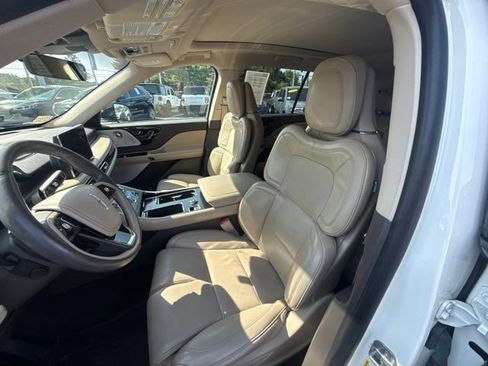 Used 2021 Lincoln Aviator Reserve w/ Equipment Group 202A AWD/4WD image 17