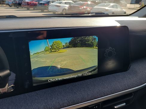 Used 2025 Nissan Kicks SV image 22