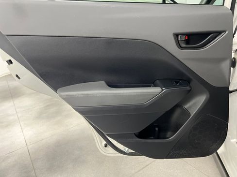 Used 2025 Subaru Crosstrek 2.0i Premium image 15