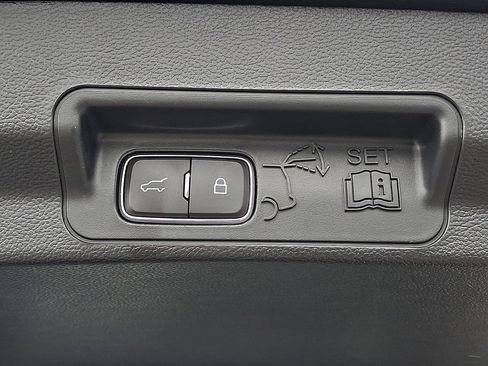 Certified 2023 Ford Explorer XLT AWD/4WD image 30