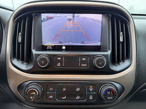 Used 2022 GMC Canyon Denali image 7