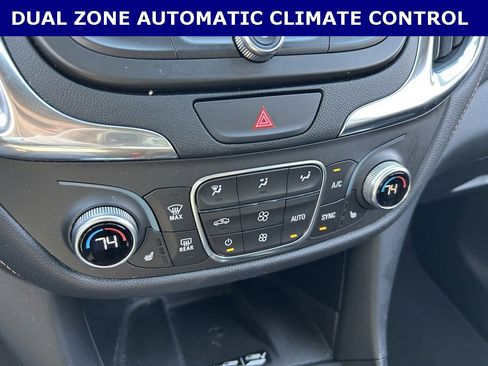 Used 2018 Chevrolet Equinox Premier image 14