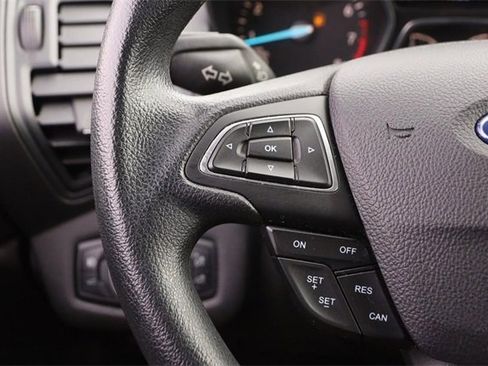 Used 2019 Ford Escape SE image 12