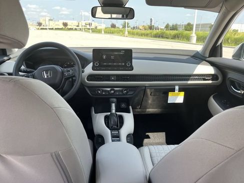 Certified 2024 Honda HR-V LX image 28