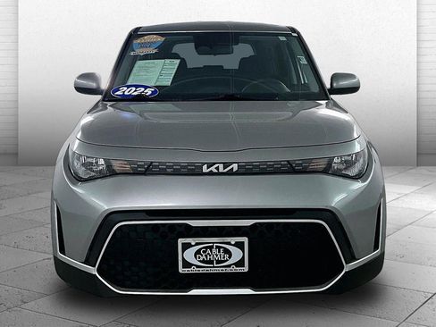 Used 2025 Kia Soul LX FWD image 2