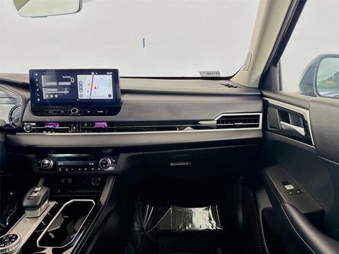 Used 2025 Mitsubishi Outlander SE image 20