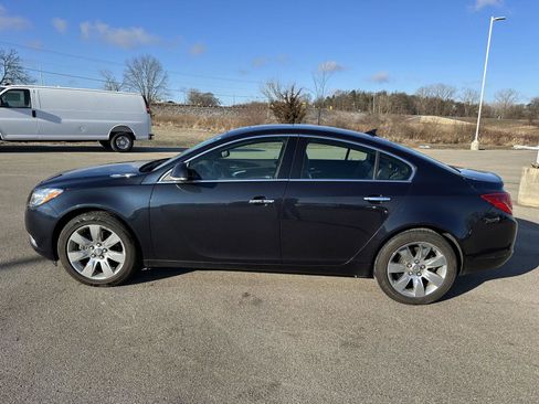 Used 2013 Buick Regal Premium image 2