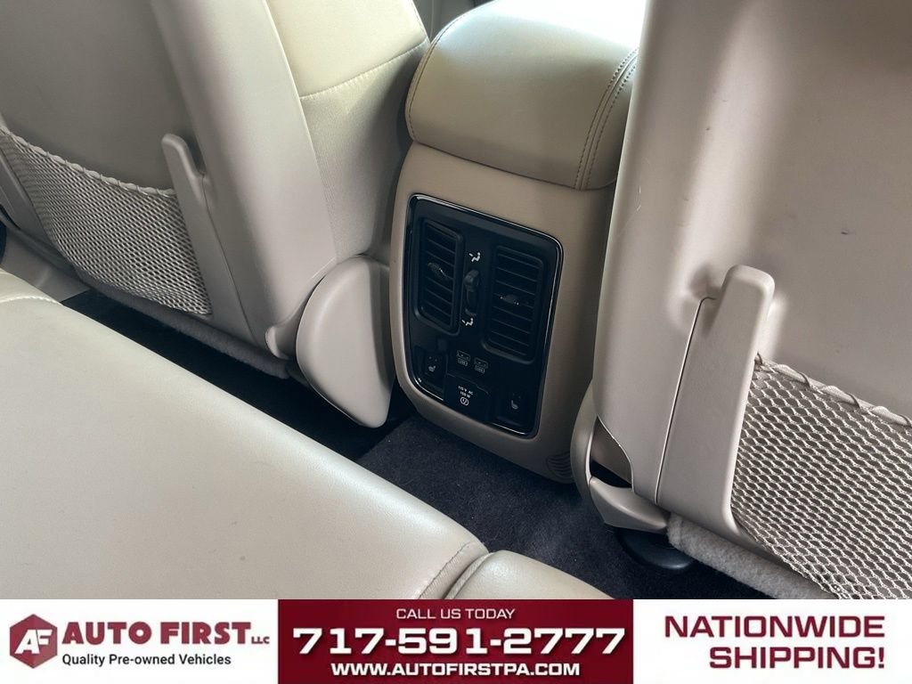 Used 2018 Jeep Grand Cherokee Limited AWD/4WD image 14