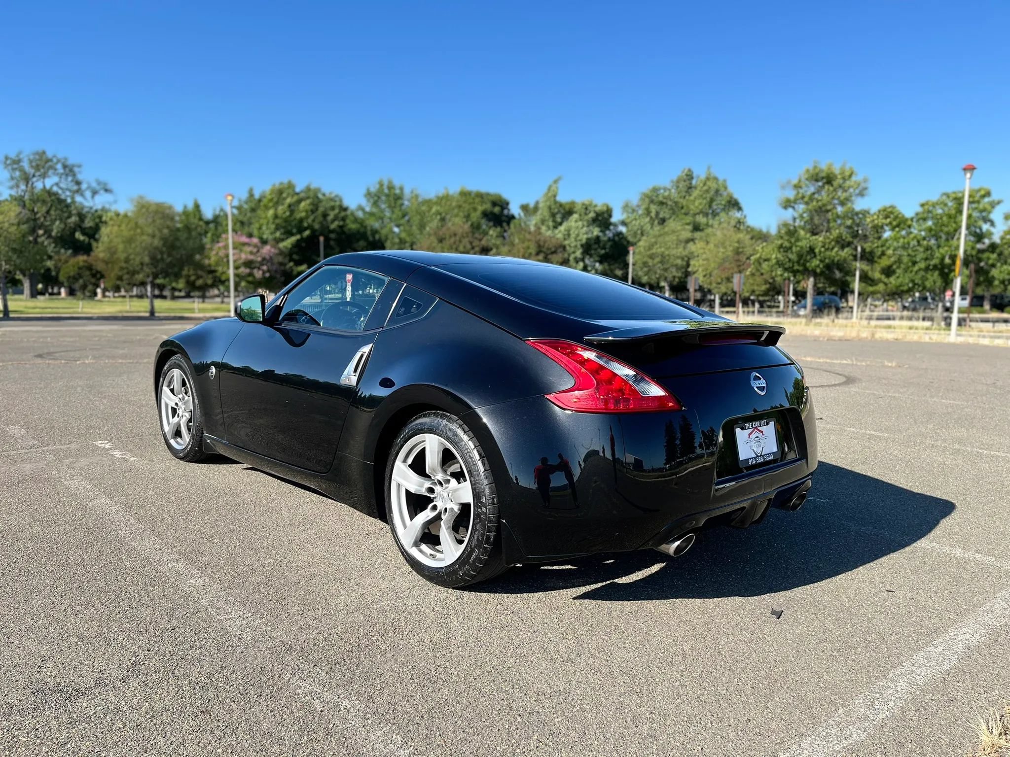 Used 2009 Nissan 370Z Coupe RWD image 8