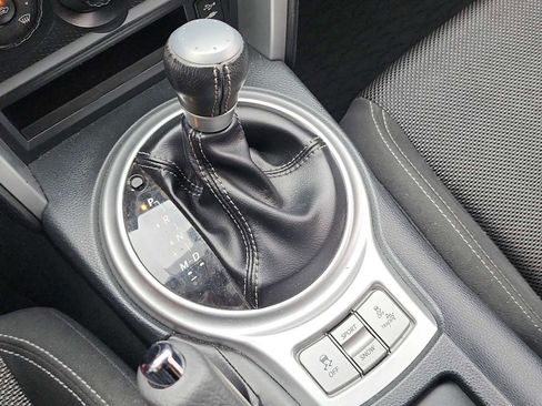 Used 2017 Toyota 86 image 20