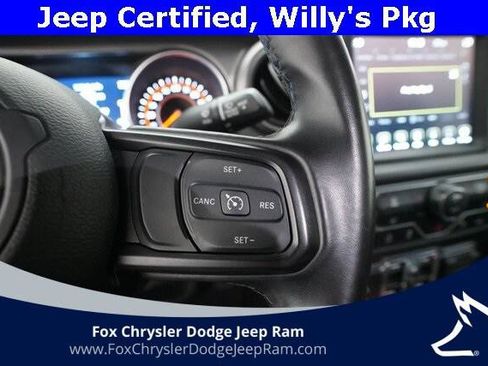 Certified 2021 Jeep Gladiator Willys image 17