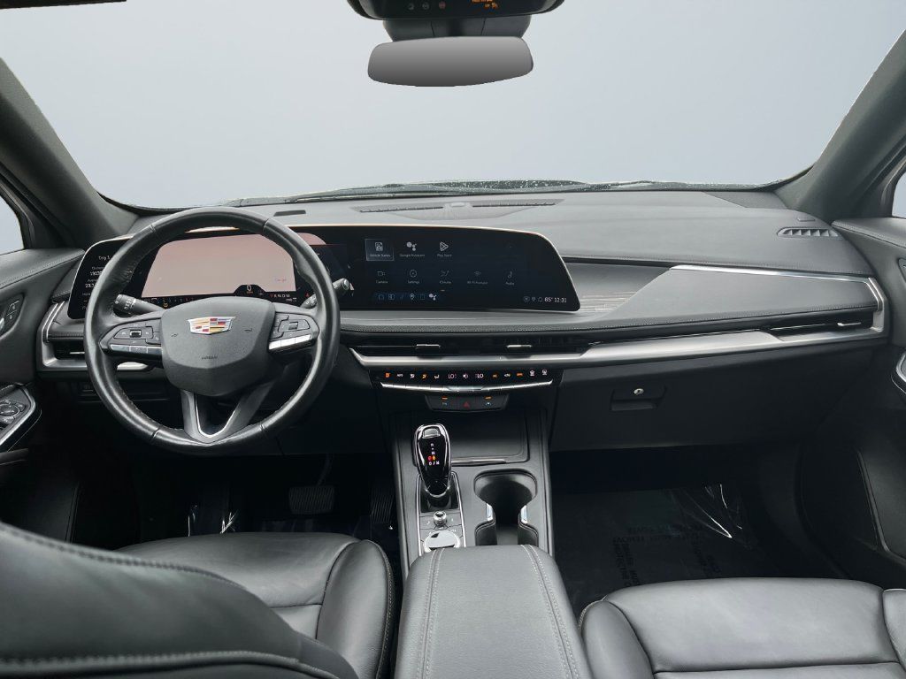 Used 2025 Cadillac XT4 Premium Luxury AWD/4WD image 10