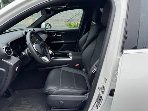 Used 2026 Mercedes-Benz GLC 300 4MATIC image 11