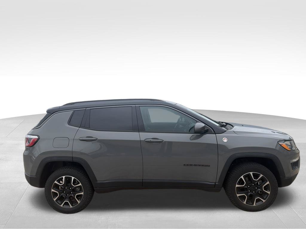 Used 2020 Jeep Compass Trailhawk w/ Cold Weather Group AWD/4WD image 12