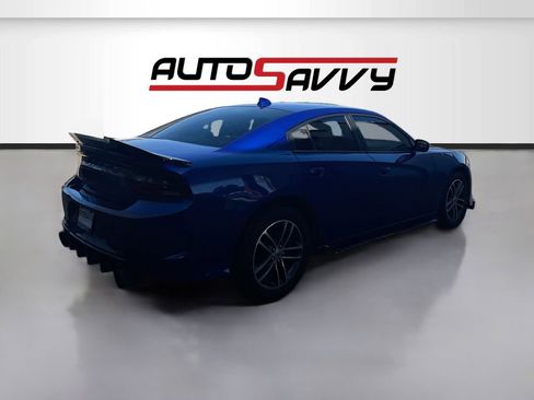 Used 2019 Dodge Charger SXT w/ Cold Weather Package image 7