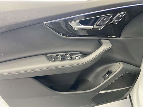 Used 2025 Audi Q7 3.0T Premium Plus image 18