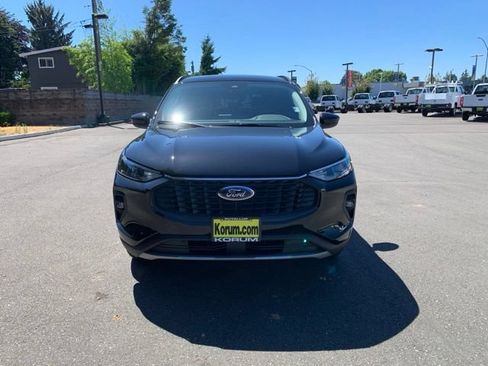 Used 2025 Ford Escape SE FWD image 12