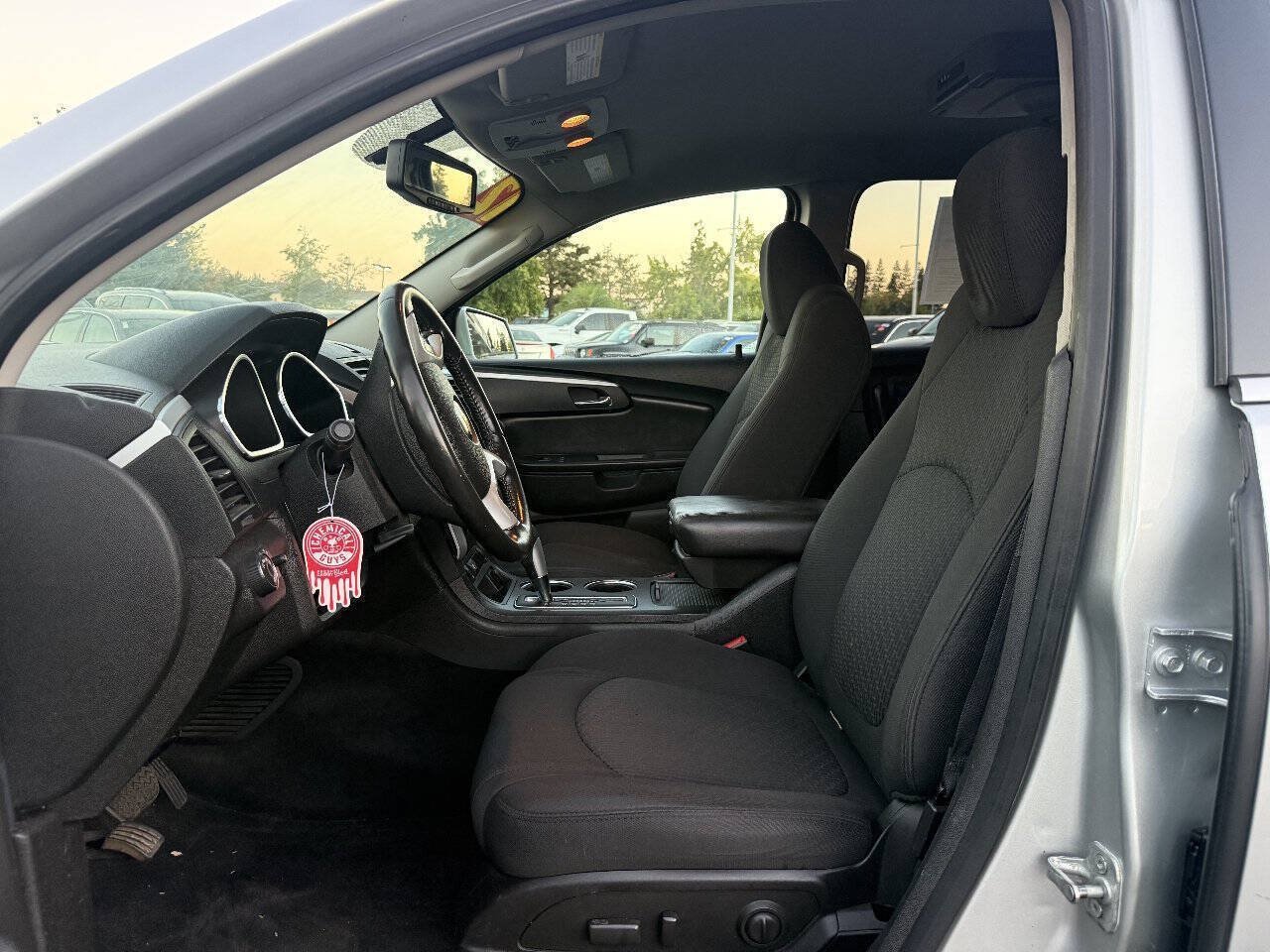 Used 2012 Chevrolet Traverse LT w/ All-Star Edition FWD image 11