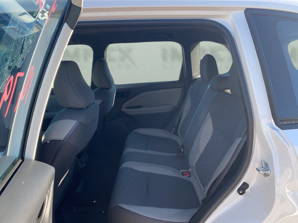 Used 2025 Subaru Forester AWD/4WD image 10