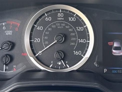 Used 2020 Toyota Corolla LE FWD image 3