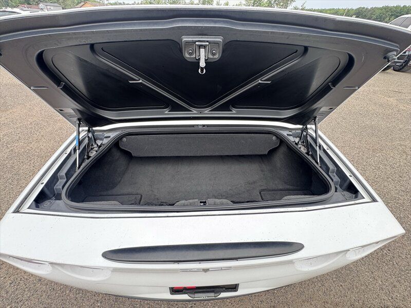 Used 2007 Chevrolet Corvette Convertible w/ Preferred Equipment Group RWD image 11
