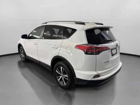Used 2018 Toyota RAV4 XLE w/ Plus Extra Value Package FWD image 7