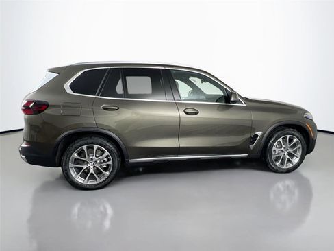 Used 2026 BMW X5 xDrive40i AWD/4WD image 6