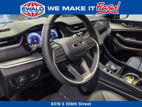 New 2025 Jeep Grand Cherokee L Limited w/ Luxury Tech Group II image 6